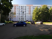 Nizhnekamsk, Khimikov avenue, 房屋 24. 公寓楼