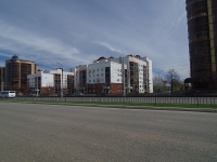 Nizhnekamsk, Khimikov avenue, house 88. Apartment house