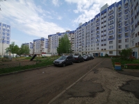 Нижнекамск, Химиков проспект, дом 57. многоквартирный дом