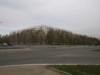 Нижнекамск, улица Гагарина, дом 14. многоквартирный дом
