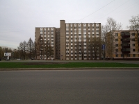 Nizhnekamsk, Gagarin st, 房屋 10. 公寓楼
