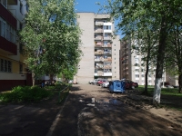 Nizhnekamsk, Gagarin st, house 10. Apartment house