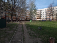 Nizhnekamsk, Gagarin st, house 27. Apartment house