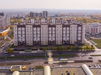 Nizhnekamsk, Shinnikov avenue, 房屋 38. 公寓楼