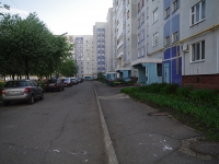 Nizhnekamsk, Shinnikov avenue, 房屋 1. 公寓楼