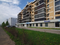 Nizhnekamsk, Shinnikov avenue, 房屋 3. 公寓楼