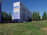 Nizhnekamsk, Shinnikov avenue, 房屋 7. 公寓楼