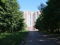 Nizhnekamsk, Shinnikov avenue, house 13. Apartment house