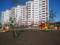 Nizhnekamsk, Shinnikov avenue, 房屋 13А. 公寓楼