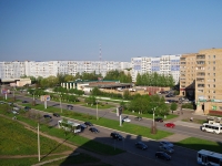 Nizhnekamsk, 购物中心 "Раздолье", Mira avenue, 房屋 67
