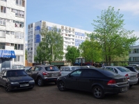 Nizhnekamsk, Mira avenue, house 81. Apartment house