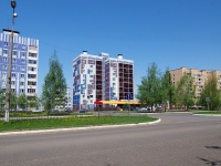 Nizhnekamsk, Mira avenue, 房屋 18. 公寓楼