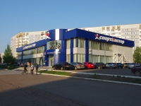 Nizhnekamsk, Mira avenue, 房屋 25. 商店