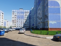 Нижнекамск, Мира проспект, дом 28. многоквартирный дом