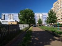 Nizhnekamsk, Mira avenue, house 30. Apartment house