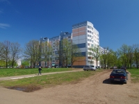 Nizhnekamsk, Mira avenue, house 32. Apartment house