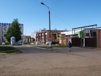 Nizhnekamsk, 购物中心 "Шатлык", Mira avenue, 房屋 59