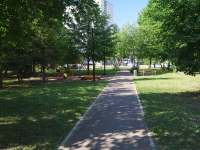 Nizhnekamsk, Mira avenue, public garden 