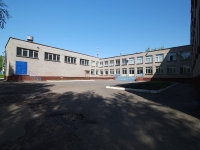 Nizhnekamsk, 寄宿学校 №24, Sportivnaya st, 房屋 17Б