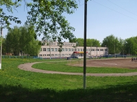 Nizhnekamsk, 寄宿学校 №24, Sportivnaya st, 房屋 17Б