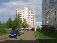 Nizhnekamsk, Baki Urmanche st, 房屋 21. 公寓楼