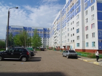 Nizhnekamsk, Baki Urmanche st, house 33. Apartment house