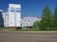 Nizhnekamsk, Syuyumbike st, house 24. Apartment house