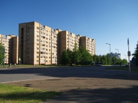 Nizhnekamsk, 宿舍 ОАО Нижнекамскнефтехим, Syuyumbike st, 房屋 42