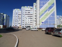 Nizhnekamsk, Syuyumbike st, house 55. Apartment house