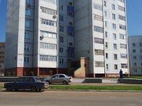 Nizhnekamsk, 宿舍 ОАО Нижнекамскнефтехим, Syuyumbike st, 房屋 56