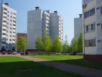 Nizhnekamsk, hostel ОАО Нижнекамскнефтехим, Syuyumbike st, house 58