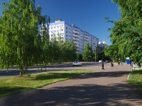 Nizhnekamsk, Syuyumbike st, house 65. Apartment house