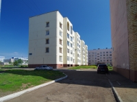 Nizhnekamsk, Syuyumbike st, house 68. Apartment house