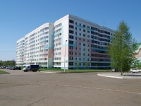 Nizhnekamsk,  Chishmale, house 10. Apartment house