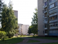 Nizhnekamsk, Stroiteley avenue, 房屋 1А. 公寓楼