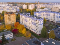 Nizhnekamsk, Stroiteley avenue, 房屋 54. 公寓楼