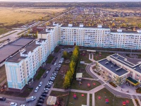 Nizhnekamsk, Stroiteley avenue, 房屋 68. 公寓楼