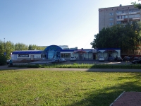 Nizhnekamsk, 购物中心 "PASSAGE", Yunosti st, 房屋 12А