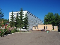 Нижнекамск, улица Ахтубинская, дом 13. больница Нижнекамская центральная районная многопрофильная больница