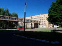 Nizhnekamsk, 医院 Нижнекамская центральная районная многопрофильная больница, Akhtubinskaya st, 房屋 13А