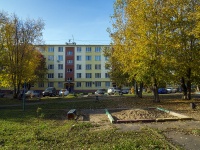 Nizhnekamsk, st Tukay, house 33. Apartment house