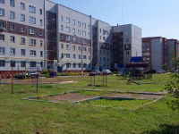 Nizhnekamsk, Yuzhnaya st, house 6. Apartment house