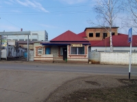 улица Заводская, house 32. магазин