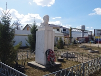 Нурлат, улица Гиматдинова. памятник В.И. Ленину