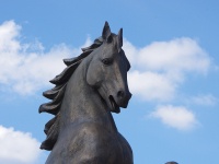 Нурлат, памятник коню-призёру «Ледок»улица Карла Маркса, памятник коню-призёру «Ледок»