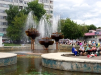 Naberezhnye Chelny, avenue Musa Dzhalil. fountain