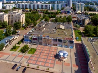 Naberezhnye Chelny, 购物中心 "105", Entuziastov blvd, 房屋 16