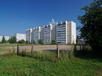 Naberezhnye Chelny, Druzhby Narodov avenue, house 17. Apartment house