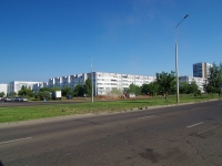 Naberezhnye Chelny, Druzhby Narodov avenue, house 44/45. Apartment house