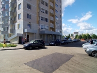 Naberezhnye Chelny, Akhmetshin st, house 124. Apartment house